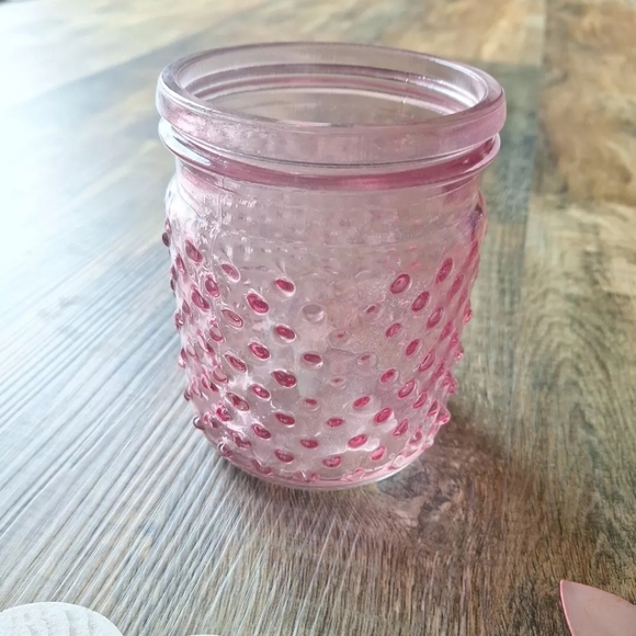 Pink Decor Lot - Picture 6 of 7